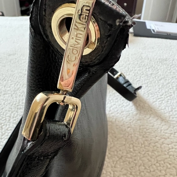 Calvin Klein reversible shoulder bag - Picture 9 of 12